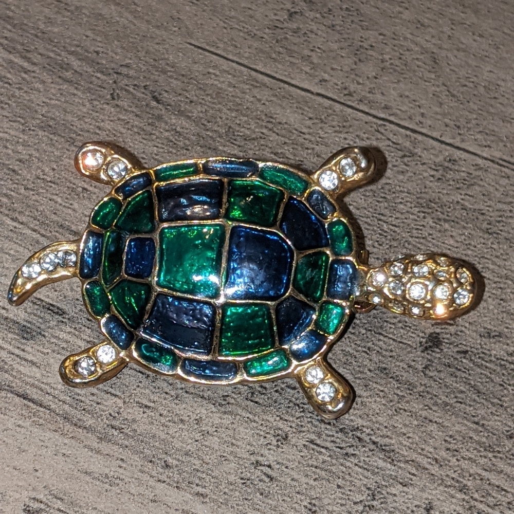 Cutest Vintage Multi color Green Blue Shell Turtle Brooch Pin!